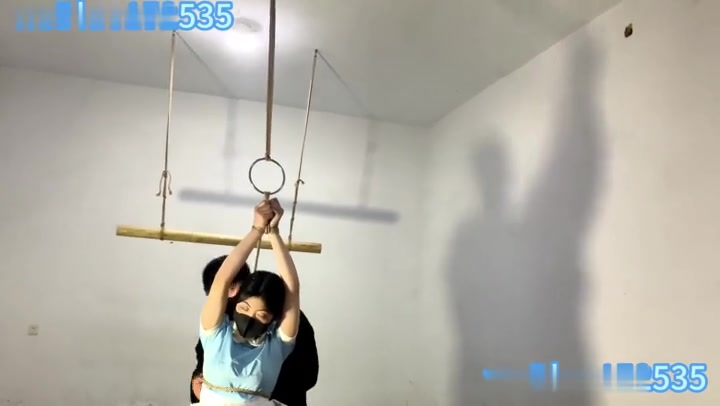 山鬼 18岁小妹妹被训化k9，遛狗，服务，抽打 Preview 2