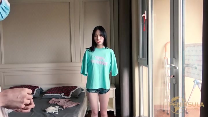 半岛束艺 T恤里面除了绳子什么都没有的户外羞羞之旅（前战篇） Preview 3