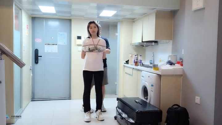 舞蹈生妹子首次体验日式捆绑 Preview 1