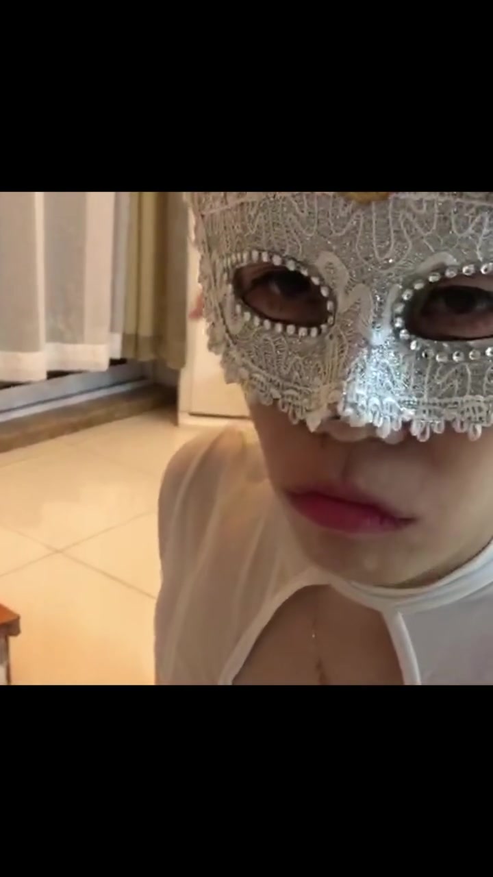 姽媚雯婳 TJ女m，捆绑 滴蜡 耳光 家养女m不听话，不给主人做饭，自己却吃的很好 Preview 2