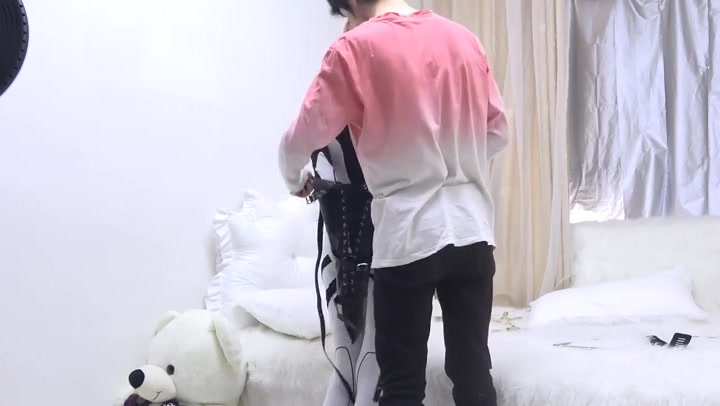 [网友原创] 【cosplay 】少量TK 绫波丽紧身衣单手套吊绑，开腿捆绑体验 Preview 3