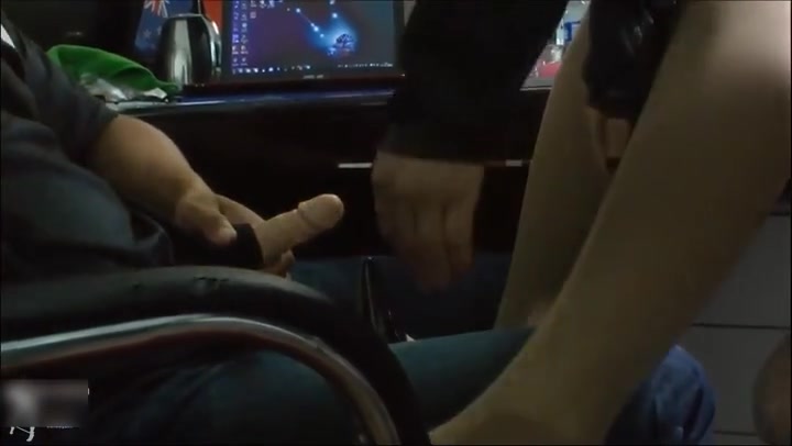 两个美丽的姑娘其中一个是秘书 Preview 4