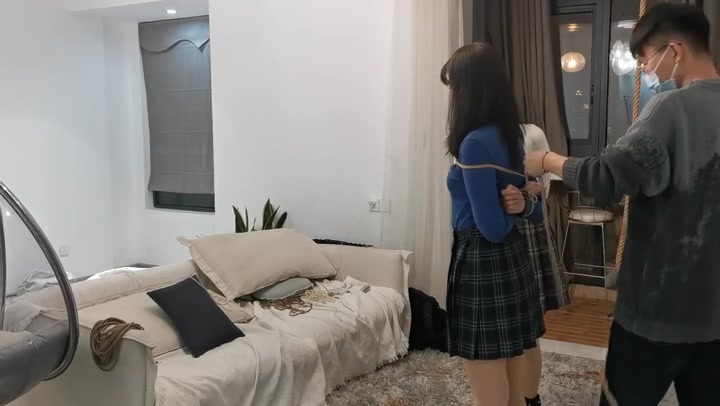 奥特曼 双人紧缚实验婉婉和小叶 Preview 2