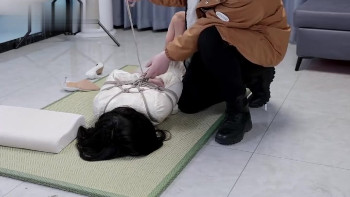 心悦艺束 性感紫萱的肉丝长裙驷马挣扎. Preview 4