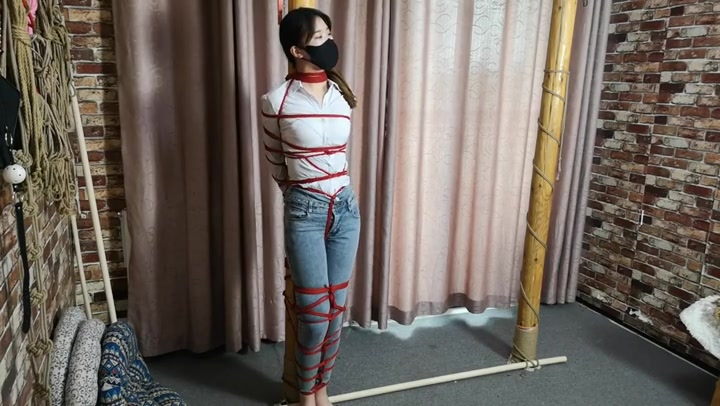 束缘阁 杨蕊 牛仔裤 红绳五花 难受的姿势 Preview 4