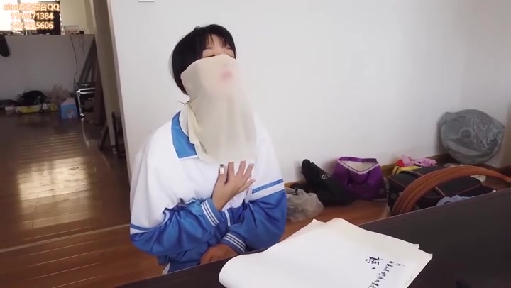 xiao素素 校服运动鞋白色棉袜 被大叔TJ系列（第一集） Preview 1