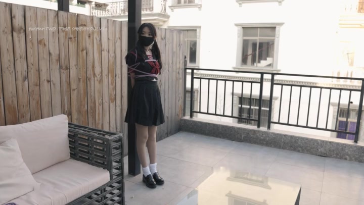 绿帽学院 户外捆绑强高 大热天放置忍受 捆绑固定鞭打+防毒面具呼吸+拘束固定强高 Preview 1