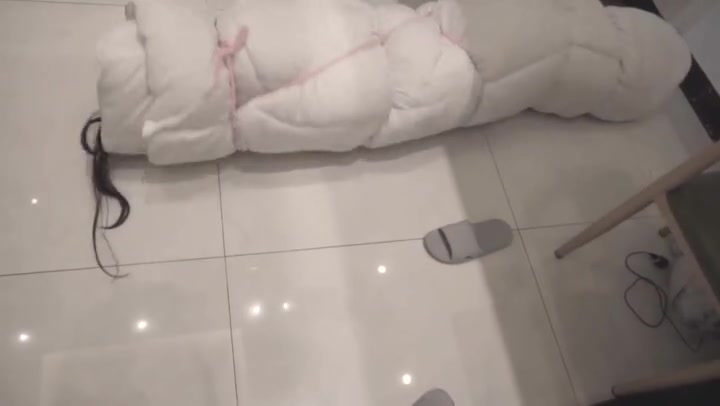 小萌同学 定拍棉被的梦魇（上集）被棉被包裹无法逃离，持续挣扎. Preview 4