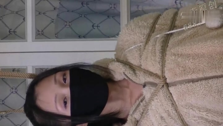 华素原创 软妹! 牛仔裤！内裤袜！运动鞋！日式乱绑！,长时间捆绑挣扎！欺负sp Preview 1