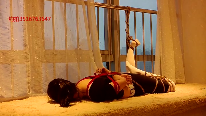 江山原创 同一个地方绑同一对母女， 在女儿的面前给母亲滴蜡还要问女儿是否想体验给母亲滴蜡，得到了无数的白眼 Preview 2