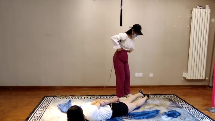 一绳所爱 女绳师捆绑调教女模特 Preview 1
