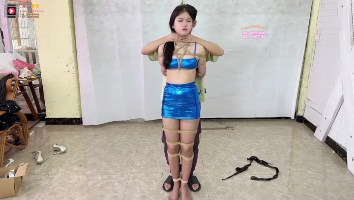 xiaosusu 蓝色短裙小妹妹捆绑的儿童节 Preview 2