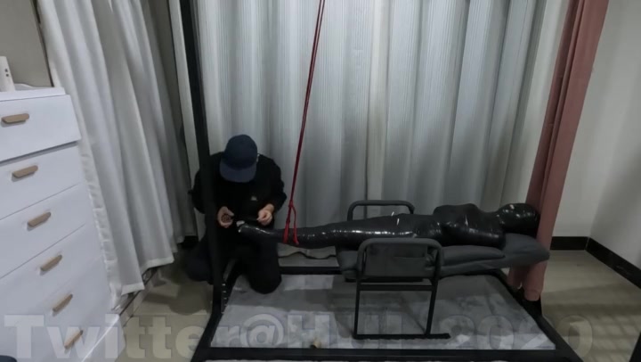 HUI 潼潼主动要求全包电击，结果被电了半小时就坚持不住 Preview 1