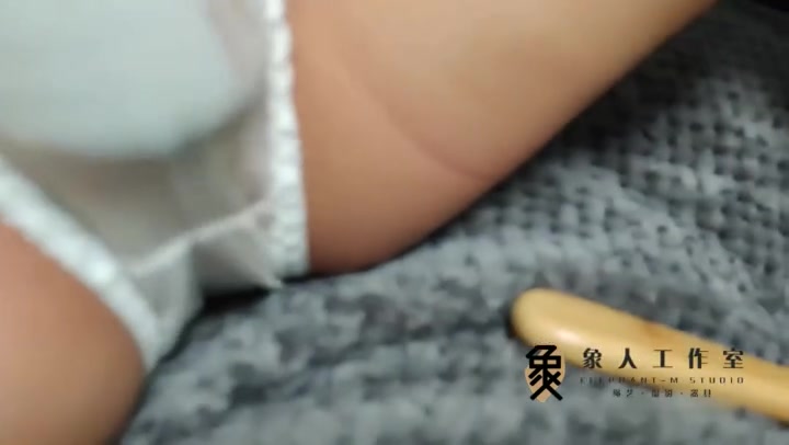 象人原创 小秋内衣捆绑+电击不可描述部位，把小秋电到意识模糊. Preview 2