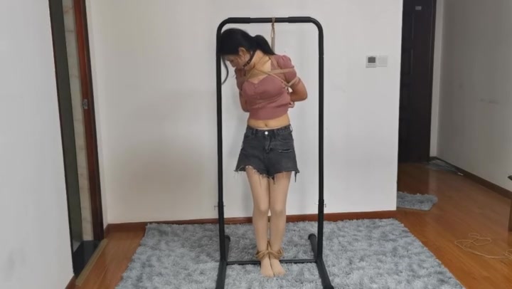 奥特曼 新妹子青青，第二位在被我捆绑长时间独自放置过程中崩溃，大哭大叫的妹子 Preview 2