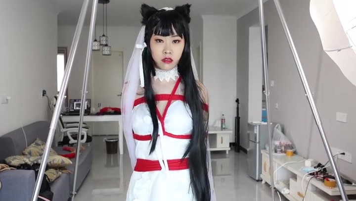 心悦艺束 可知什么是漫画腿，漫画腿少女草莓得COS第一弹，碧蓝航线爱宕犬花嫁COS Preview 2