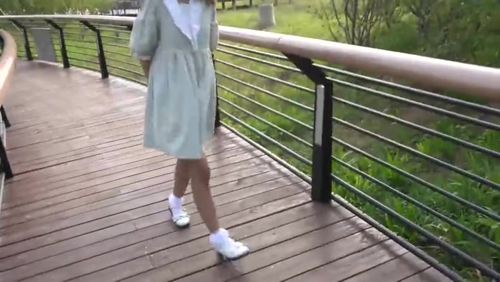 魔法摄影工坊 模特小翼 绿色洋装户外金属 Preview 1