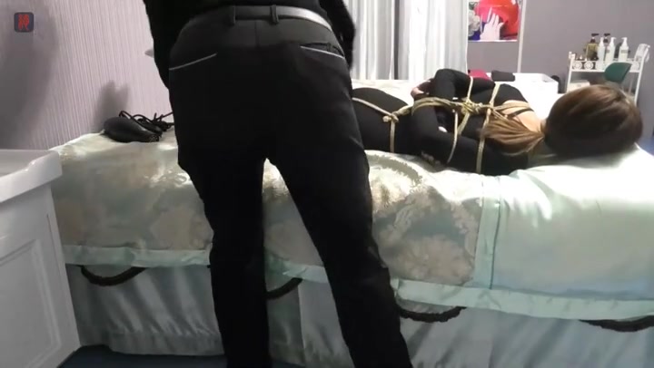 绳之韵_美容师莹莹 白丝体操服捆绑游戏 上 Preview 1