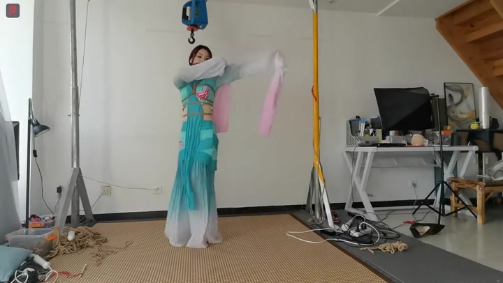 绳之韵 赤脚跳舞的小九妹（上集）绳捆索绑的水袖舞及传统水袖舞服的另类捆绑功能 Preview 2