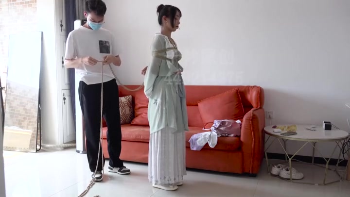 子衿绳艺 汉服美女劫难 琳琳 Preview 1