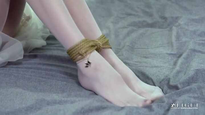 丽柜美束_紧缚新娘之兔宝贝 Preview 4