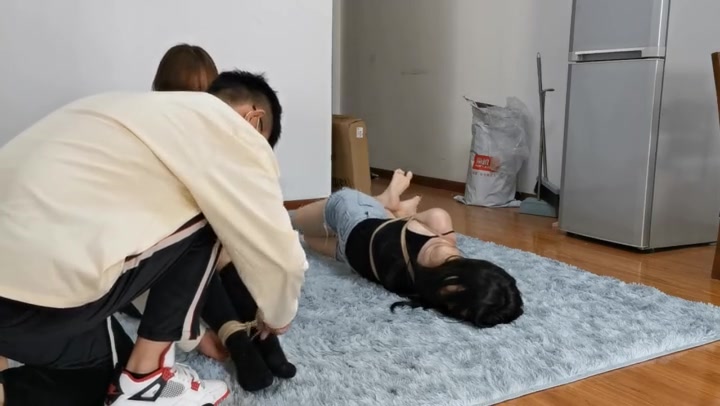 奥特曼 宝妹带着表姐来体验捆绑逃脱 Preview 4