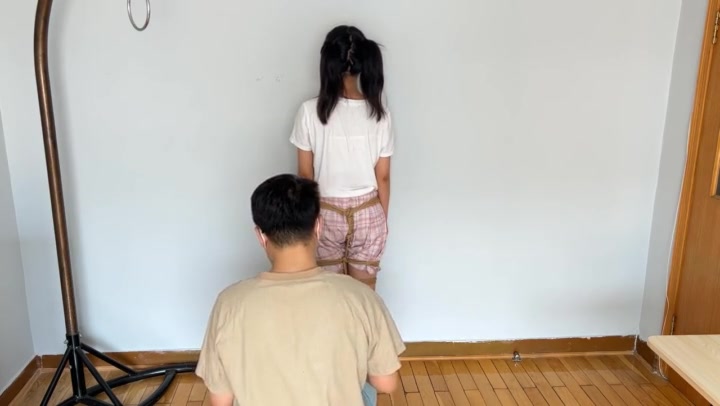 身体反弓的极紧后手观音驷马. Preview 1