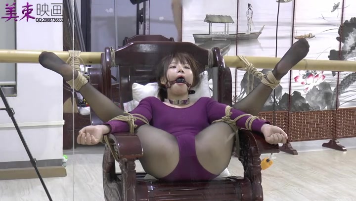 美束映画 小琛绳艺秀，敲击小Loli的紧紧束缚，无处可逃哈吧！ Preview 4