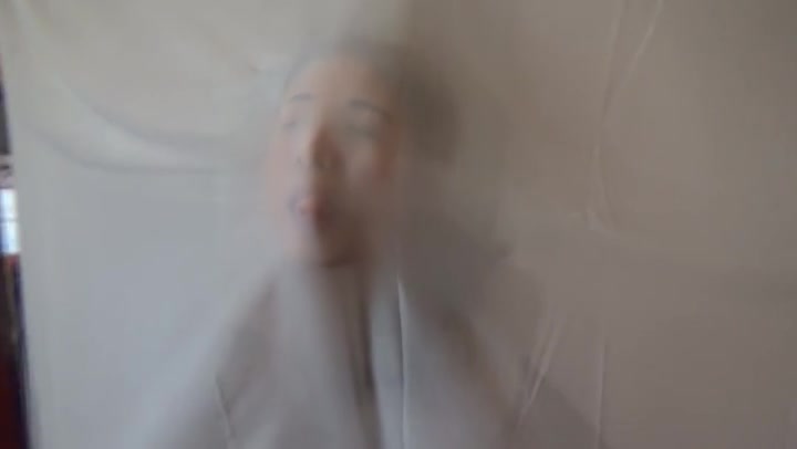 制服黑丝白丝巾蒙面滴水调教 Preview 4