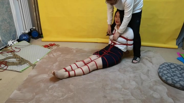 束缘阁 佳婉 蛇鞭 拷问 女白领 Preview 4
