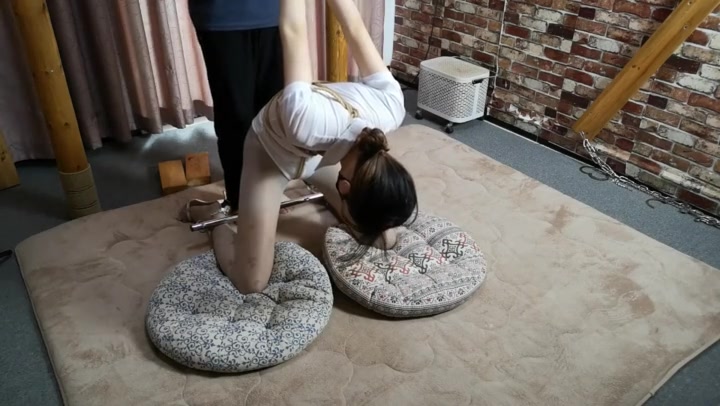 束缘阁 杨蕊 单手套后手吊 Preview 3