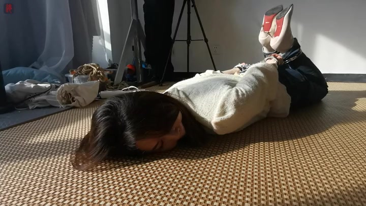 诗韵 美妇与金属2 Preview 1