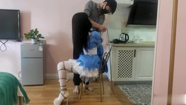 嗷大喵 被绑架贩卖的二次元少女（第七集） Preview 2