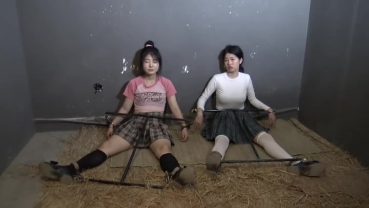 JK女M拘束 Preview 3