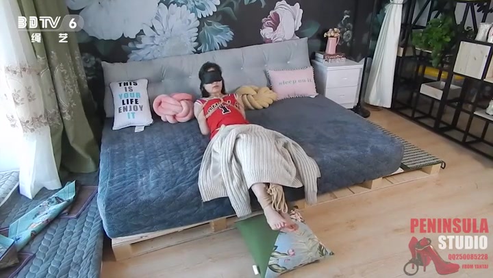 半岛束艺台_海语 特别的生日 拿下眼罩的瞬间看到蛋糕差点哭了 Preview 3