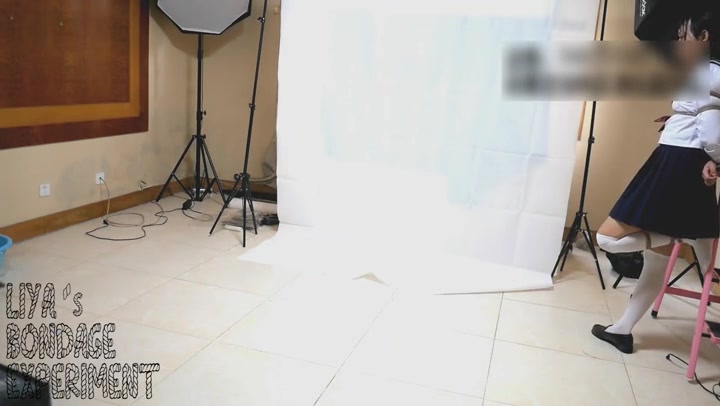 [网友原创] 【莉雅的定拍之作】白丝JK 日式折腿单腿跳 Preview 4