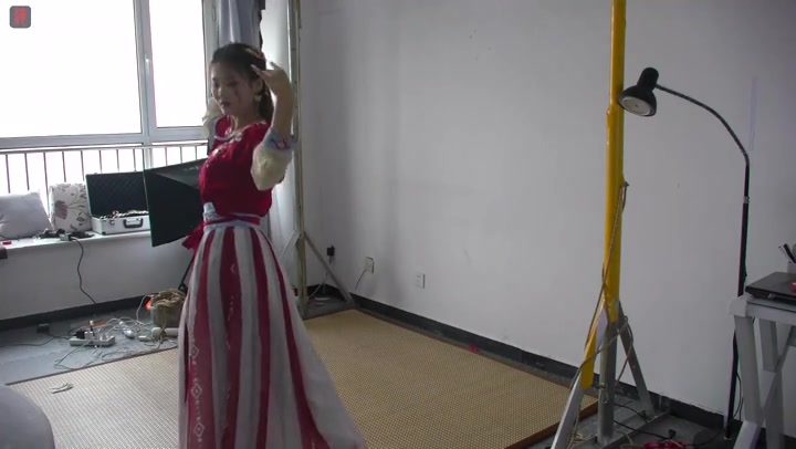 绳之韵 古装也惊艳的小九妹，古装小舞娘的白袜前手片足吊、勒嘴，脱掉小白袜堵嘴训练，捆绑游戏 Preview 1