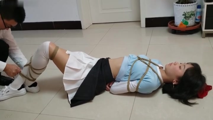 一往情深 报复女学长“骚货阎美禾 Preview 3