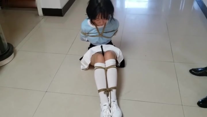一往情深 报复女学长“骚货阎美禾 Preview 4