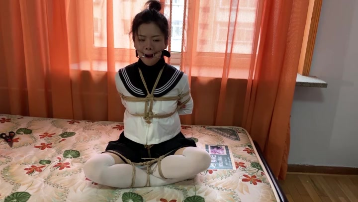 玩奴原创 果妹超可爱小舔犬，鼻钩口环羞耻残酷玩舌驯养，博主裤子都舔湿透了，超紧桃缚放倒，羞耻度爆表 Preview 2