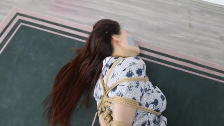 绑架美女空姐柳洋 下 Preview 1