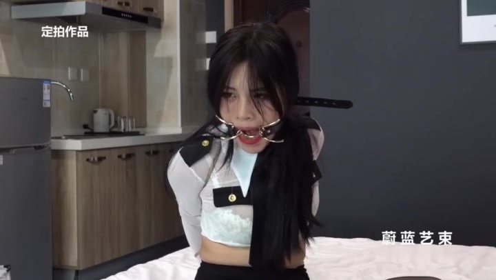 蔚蓝艺束 情敌的报复 从驷马绑成蟹腿不得已屈服 Preview 4
