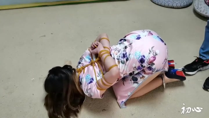 束缘阁 女M潇潇体验五花紧绑，镣铐铁链捆绑调教 Preview 2