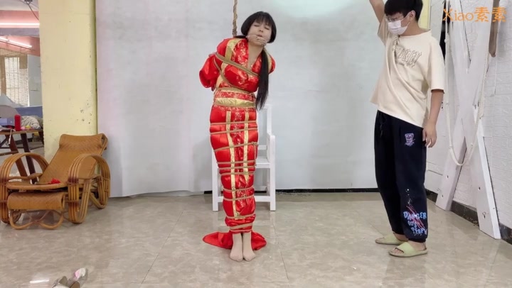 xiao素素 最美红色礼服新娘- 堵嘴，吊绑 Preview 3