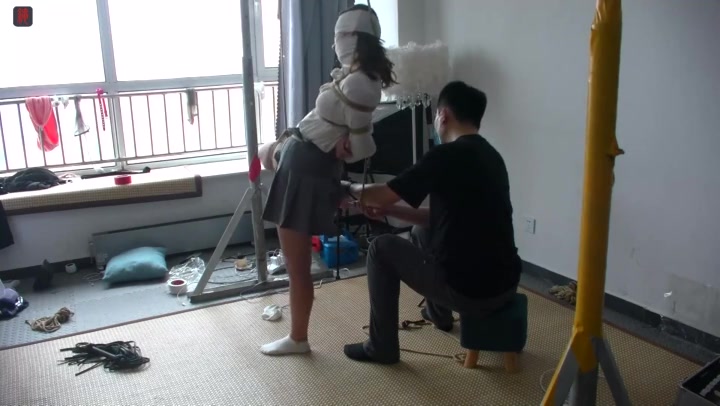绳之韵 美脚女孩小诺报道第一拍（第二集）蒙眼封嘴片足吊，花样百出虐小脚 Preview 4
