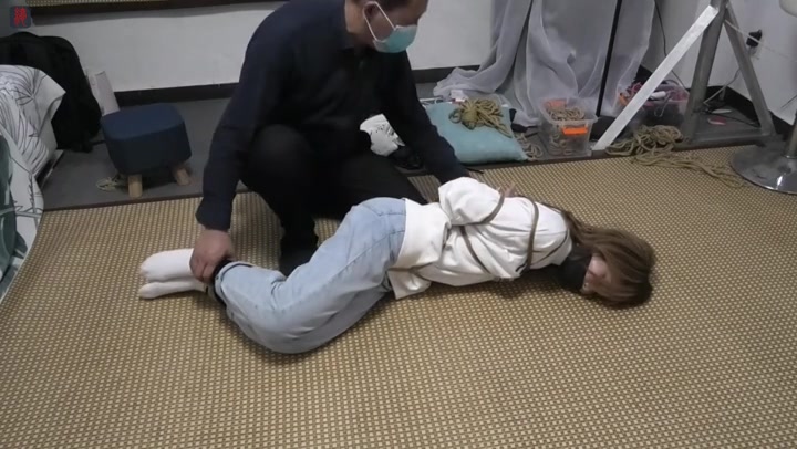 绳之韵 问题少女逃课惯犯小凌，后高手股绳驷马，TK、震，不听话的学生就得严加管教 Preview 1