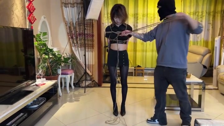 贝特绳艺 全身紧缚系列小艺黑丝紧缚 Preview 1