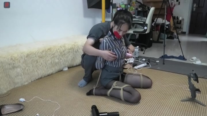 绳之韵 小秘书TJ系列菲菲试镜（第四集）黑丝OL萝莉跪缚、严密禁锢，胶带封嘴 Preview 3