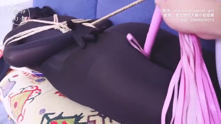 恋物幻者 女神变全包女奴 蒙眼驷马鞭打抽搐TK+龟甲缚三层丝袜套头勒嘴 Preview 1
