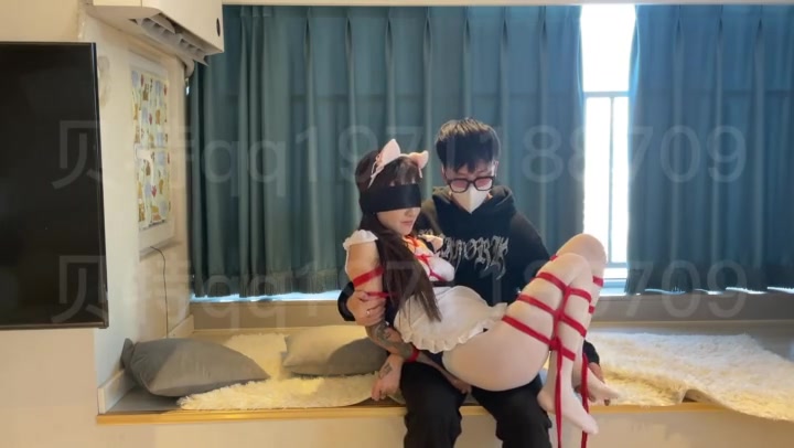 贝特绳艺 小艺猫娘白丝女仆装挣扎脱缚 Preview 1